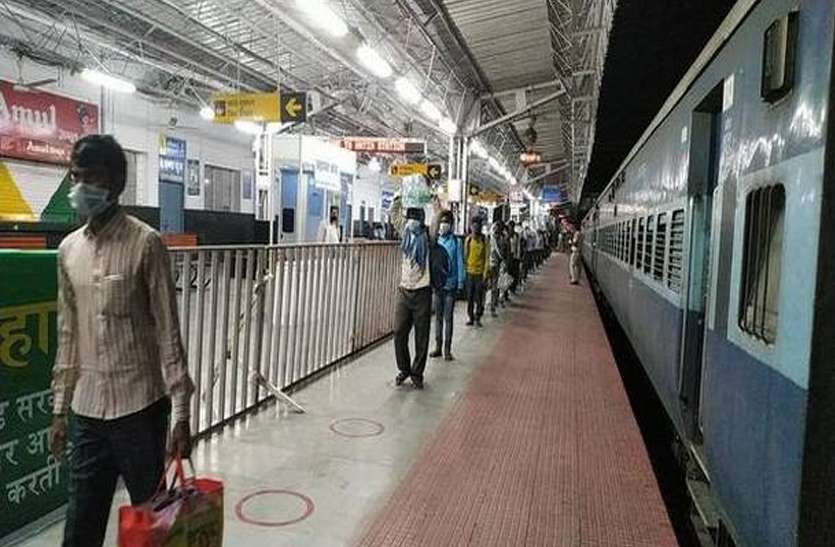 special_trains_07.jpg