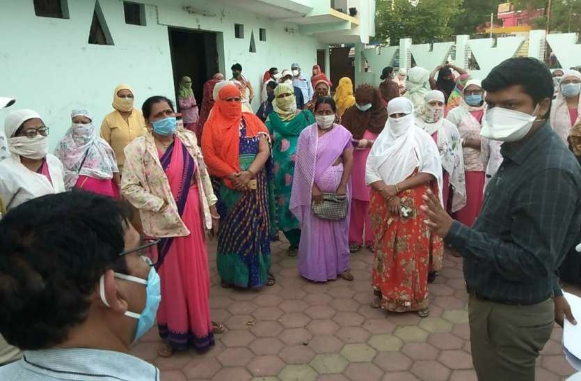 कंटेंमेंट जोन में बिना वजह घुमने वालों पर होगी एफआईआर कंटेंमेंट जोन में बिना वजह घुमने वालों पर होगी एफआईआर