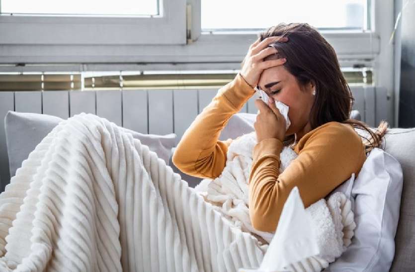 खांसी और गले की खराश से न घबराएं, आपके किचन में ही मौजूद है इस मर्ज की दवा खांसी और गले की खराश से न घबराएं, आपके किचन में ही मौजूद है इस मर्ज की दवा