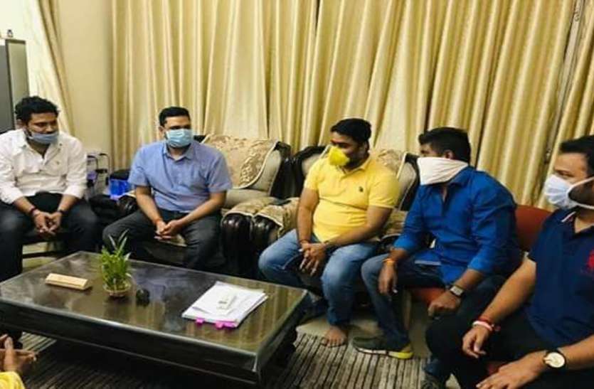 जनरल प्रमोशन की मांग को लेकर NSUI प्रतिनिधिमंडल ने की उच्च शिक्षा मंत्री से मुलाकात जनरल प्रमोशन की मांग को लेकर NSUI प्रतिनिधिमंडल ने की उच्च शिक्षा मंत्री से मुलाकात