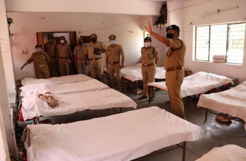photo6217273089096526474.jpg UP Police के लिए खुशखबरी, मॉडल Saloon में तब्दील होगा पुलिस लाइन का 'Barber Shop'