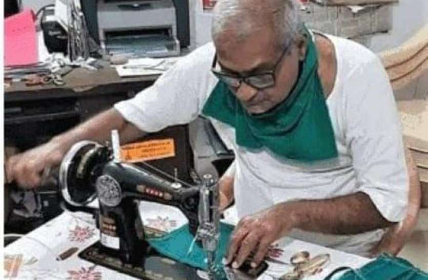 mask लॉकडाउन में शहर के स्टूडेंट्स की अनूठी पहल, असहाय लोगों बना रहे आत्मनिर्भर