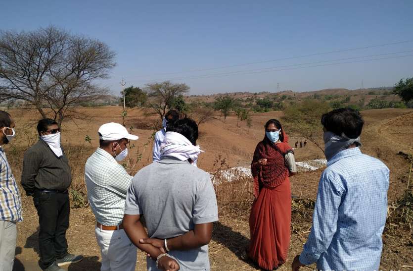 ‘गांवों में रोजगार मूलक कार्यों में गति लाएं’ ‘गांवों में रोजगार मूलक कार्यों में गति लाएं’
