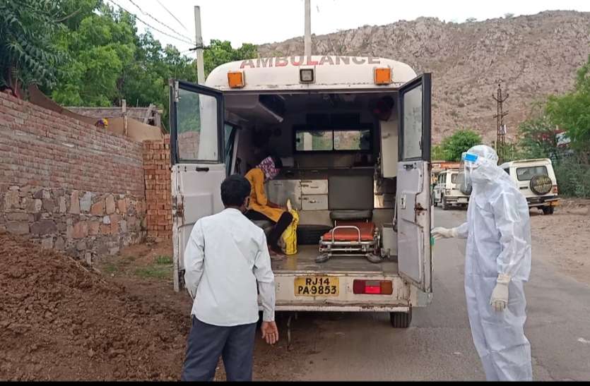 कोरोना अपडेट: मुंबई से आई युवती कोरोना पॉजिटिव, लगाया कर्फ्यू कोरोना अपडेट: मुंबई से आई युवती कोरोना पॉजिटिव, लगाया कर्फ्यू