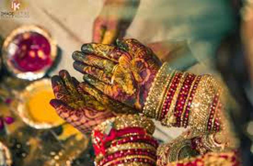 धोखे से बनाया अश्लील वीडियो, फिर डाला सोशल मीडिया पर धोखे से बनाया अश्लील वीडियो, फिर डाला सोशल मीडिया पर