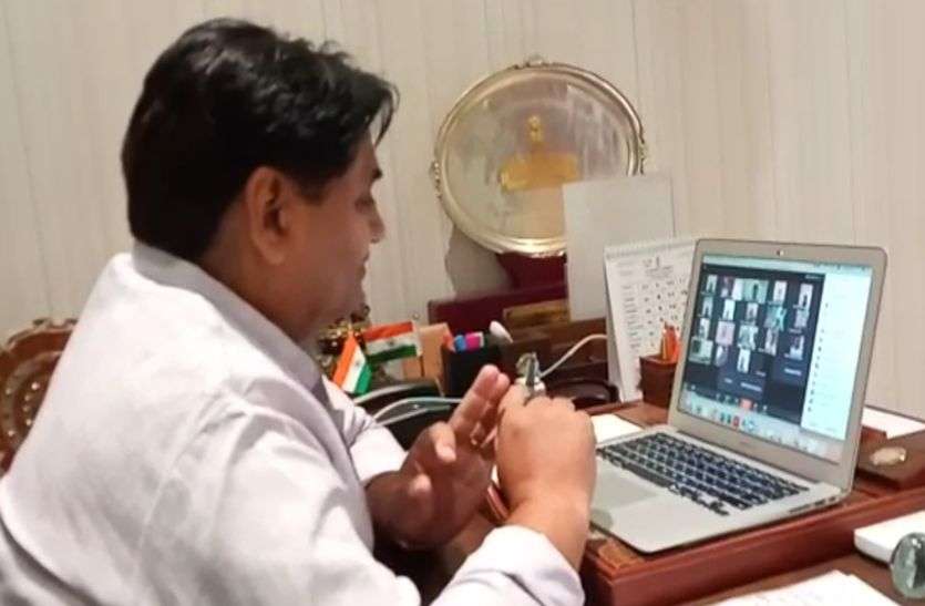10वीं व 12वीं बोर्ड परीक्षा जून में, पहले सप्ताह में जारी होगा टाइम टेबल, ऑनलाइन भेजेंगे अंक 10वीं व 12वीं बोर्ड परीक्षा का दो सप्ताह में जारी होगा टाइम टेबल, ऑनलाइन भेजेंगे अंक