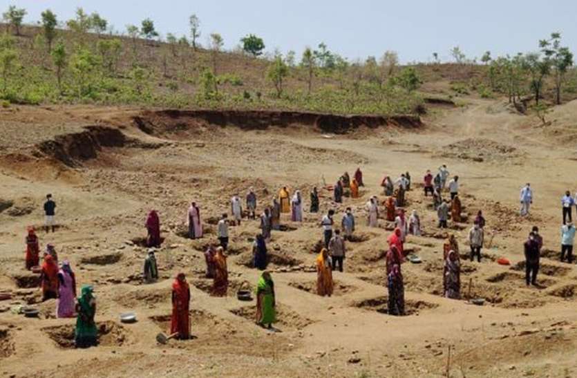 Unemployment lock unlocked by MNREGA key, two lakh workers at work मनरेगा की चाबी से खुल रहा बेरोजगारी का लॉक, दो लाख श्रमिक काम पर