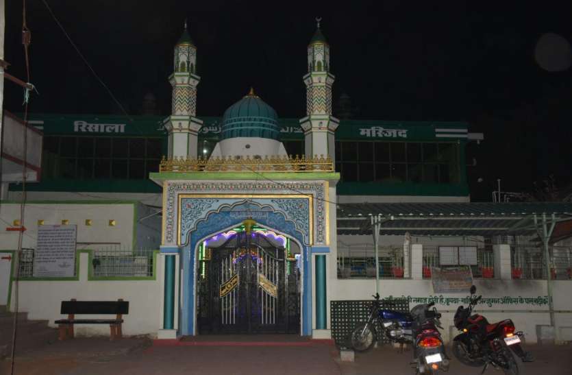 सोमवार को मनाई जाएगी ईद उल फितर सोमवार को मनाई जाएगी ईद उल फितर