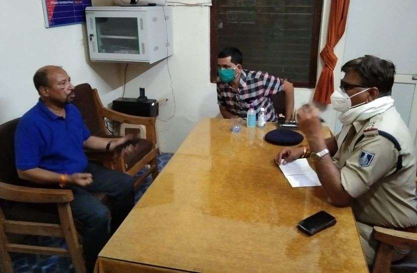 Ratlam में नगर पालिका सीएमओ पर जानलेवा हमला