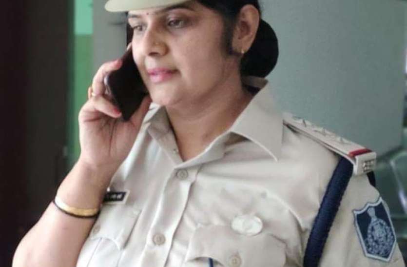 reena_pandey.jpg दोहरे हत्याकांड में तिलवारा टीआई को मिली निंदा की सजा
