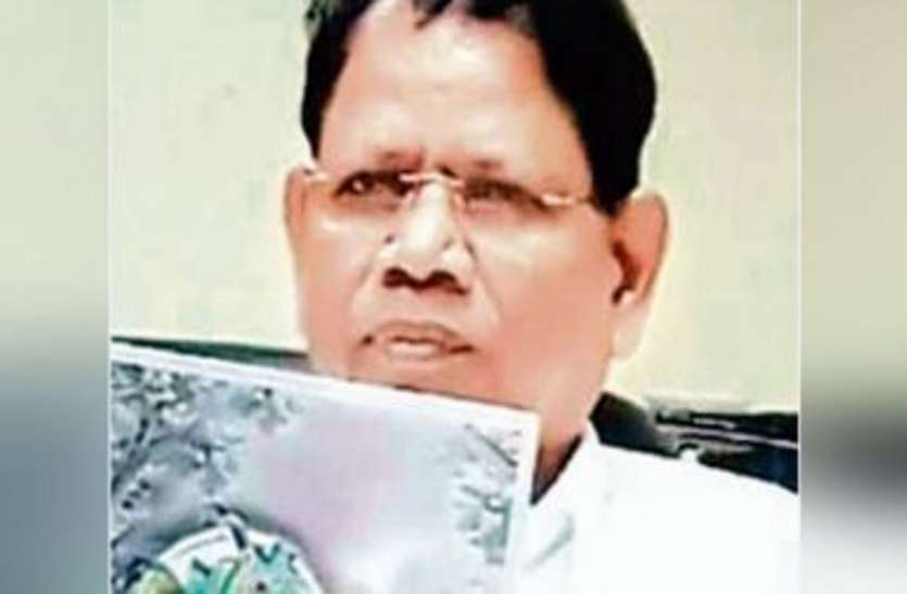 आबकारी विभाग के भगोड़े अधिकारी समुंद्र सिंह और उसके परिवार की अग्रिम जमानत खारिज आबकारी विभाग के भगोड़े अधिकारी समुंद्र सिंह और उसके परिवार की अग्रिम जमानत खारिज