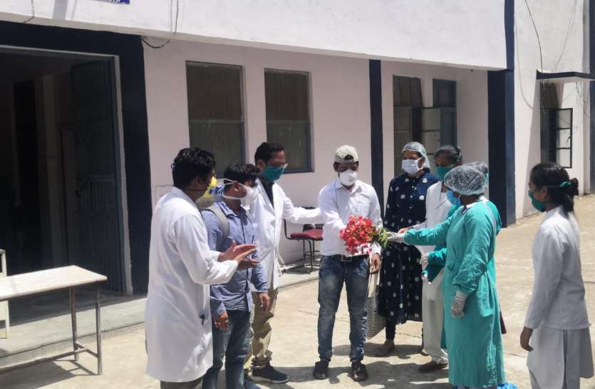 Third report of 27-year-old corona positive patient negative 27 वर्षीय कोरोना पॉजिटिव मरीज की तीसरी रिपोर्ट निगेटिव