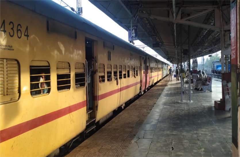 Reservation will also be done in general coach, ticket will be available from booking counter only जनरल कोच में भी होंगे रिजर्वेशन, बुकिंग काउंटर से ही मिलेगा टिकट