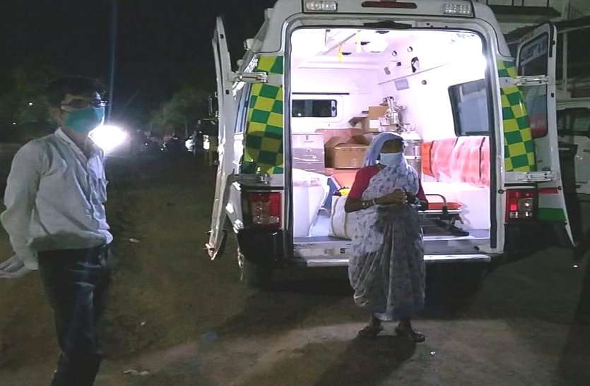 75 वर्षीय महिला ने कोरोना को 9 दिनों में दी मात, 3 माह का मासूम लड़ रहा जंग 75 वर्षीय महिला ने कोरोना को 9 दिनों में दी मात, 3 माह का मासूम लड़ रहा जंग