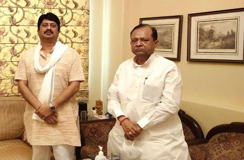 Raja Bhaiya यूपी कैबिनेट मंत्री ने राजा भैया से की मुलाकात, जनसत्ता पार्टी अध्यक्ष ने दिया यह बयान