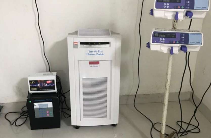 जिला अस्पताल में कंटामिनेशन मशीनें लगाई गईं Machines will be installed in hospital premises to ensure, news in hindi, mp news, datia news अस्पताल कीटाणु रहित रहें इसके लिए अस्पताल परिसर में लगेंगी मशीनें