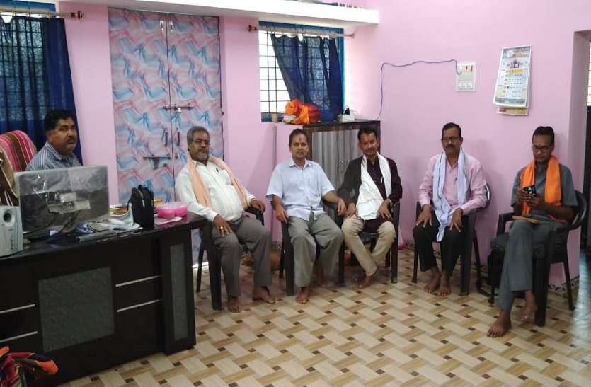 Online discussion and poetry seminar organized on social distance and common citizens सोशल डिस्टेंस और आम नागरिक विषय पर ऑनलाईन परिचर्चा व काव्य गोष्ठी का हुआ आयोजन