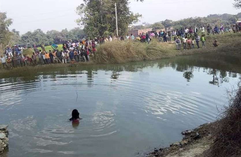 drown.jpg 3 बच्चों संग टांके में कूदी मां, चारों की मौत, 8 साल पहले हुई थी शादी