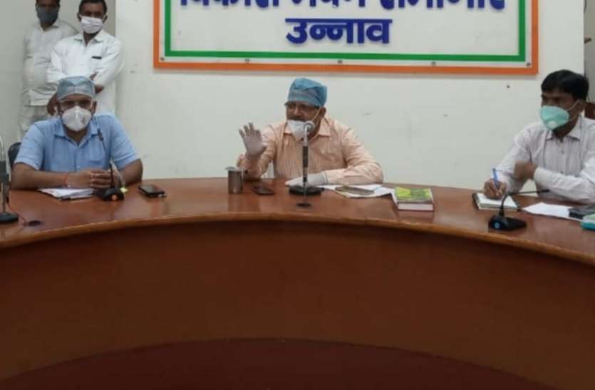 डीएम द्वारा सीडीओ को निर्देश - विकास कार्य शुरू करने के पहले योजना का विवरण कार्यस्थल पर अनिवार्य डीएम द्वारा सीडीओ को निर्देश - विकास कार्य शुरू करने के पहले योजना का विवरण कार्यस्थल पर अनिवार्य