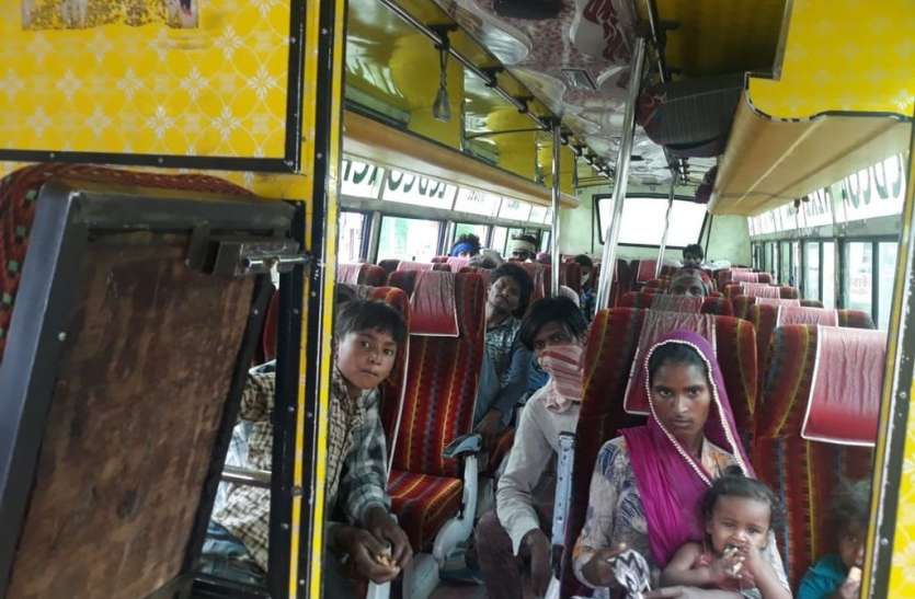 कोरोना सेंटर में सेवाएं देने वाला प्रशिक्षु डॉक्टर ग्वालियर जाने के बाद पॉजिटिव कोरोना सेंटर में सेवाएं देने वाला प्रशिक्षु डॉक्टर ग्वालियर जाने के बाद पॉजिटिव