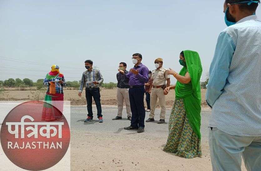 मनरेगा में रेकॉर्ड 99101 श्रमिक नियोजित, कलक्टर ने किया निरीक्षण, श्रमिकों से पूछी व्यवस्थाएं मनरेगा में रेकॉर्ड 99101 श्रमिक नियोजित, कलक्टर ने किया निरीक्षण, श्रमिकों से पूछी व्यवस्थाएं