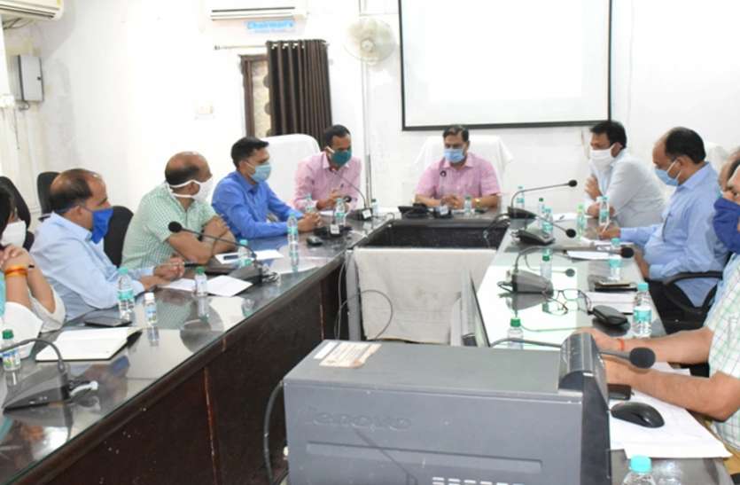 Rewa Commissioner told Singrauli Collector, give job migrant worker .... तो क्या हर प्रवासी श्रमिक को मिल सकेगा स्थाई रोजगार