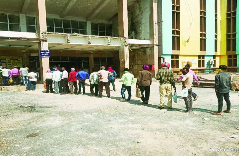 कोरोना से बचने आंबेडकर अस्पताल में नई व्यवस्था, 24 घंटे रहेंगे डॉक्टर कोरोना से बचने आंबेडकर अस्पताल में नई व्यवस्था, 24 घंटे रहेंगे डॉक्टर