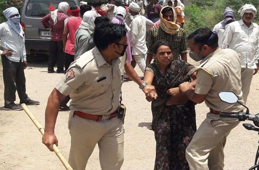 Married woman's body found hanging in a suspicious state संदिग्ध अवस्था में फंदे से लटका मिला विवाहिता का शव