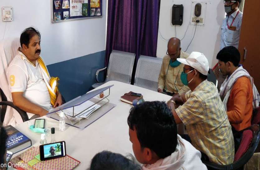 कोविड-19 के दौर में संचार चुनौतियों व उनके निराकरण पर कार्यशाला कोविड-19 के दौर में संचार चुनौतियों व उनके निराकरण पर कार्यशाला