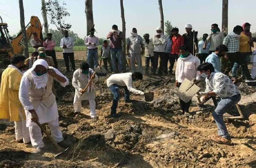 जिस नदी का पानी पिया था द्रोणाचार्य ने वह सूख गयी, आज के भगीरथ बने धर्मपाल-पीलीया का पीलिया अब होगा दूर जिस नदी का पानी पिया था द्रोणाचार्य ने वह सूख गयी, आज के भगीरथ बने धर्मपाल-पीलीया का पीलिया अब होगा दूर