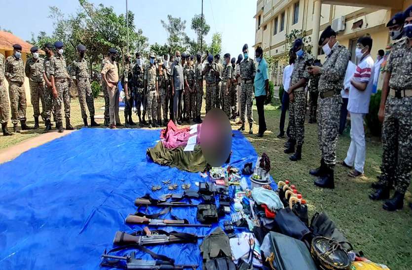 झीरम घाटी हमले के तार जुड़े राजनांदगांव से, कर्मा के PSO से लूटा गया एके-47 राइफल नक्सलियों से किया बरामद झीरम घाटी हमले के तार जुड़े राजनांदगांव से, कर्मा के PSO से लूटा गया एके-47 राइफल नक्सलियों से किया बरामद