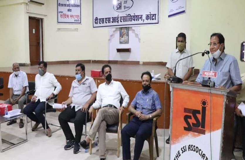 ud_1.jpg मंत्री बोले व्यापारी-उद्यमी सरकार की मदद के भरोसे नहीं रहें