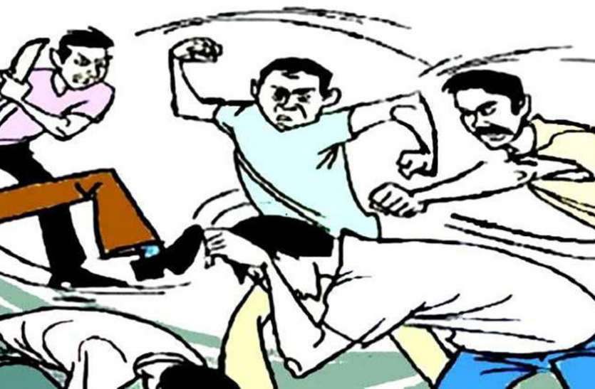 noida.jpg लॉकडाउन में नहीं दिया किराया तो भाजपा नेता ने किराएदारों को कमरे में बंद कर लाठी-डंडों से पीटा, केस दर्ज