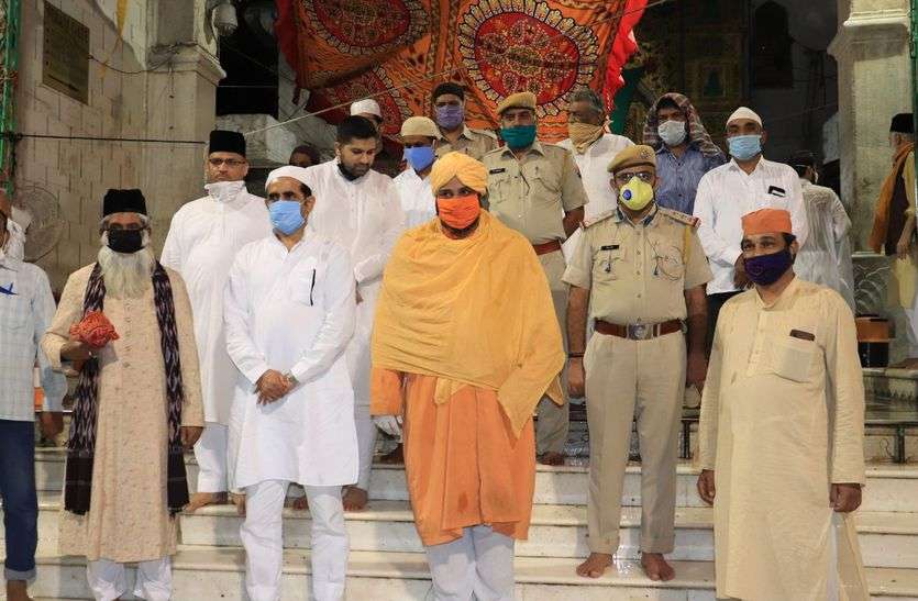 ajmer dargah news : खुला जन्नती दरवाजा, आम जायरीन नहीं कर सकेंगे जियारत ajmer dargah news : खुला जन्नती दरवाजा, आम जायरीन नहीं कर सकेंगे जियारत