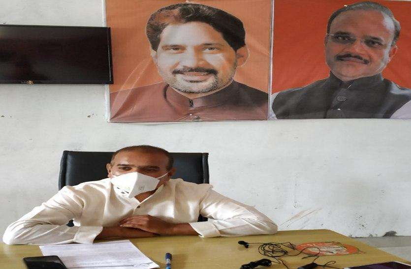 झूठ की राजनीति करते हैं रणदीप सुरजेवाला: जरावता झूठ की राजनीति करते हैं रणदीप सुरजेवाला: जरावता