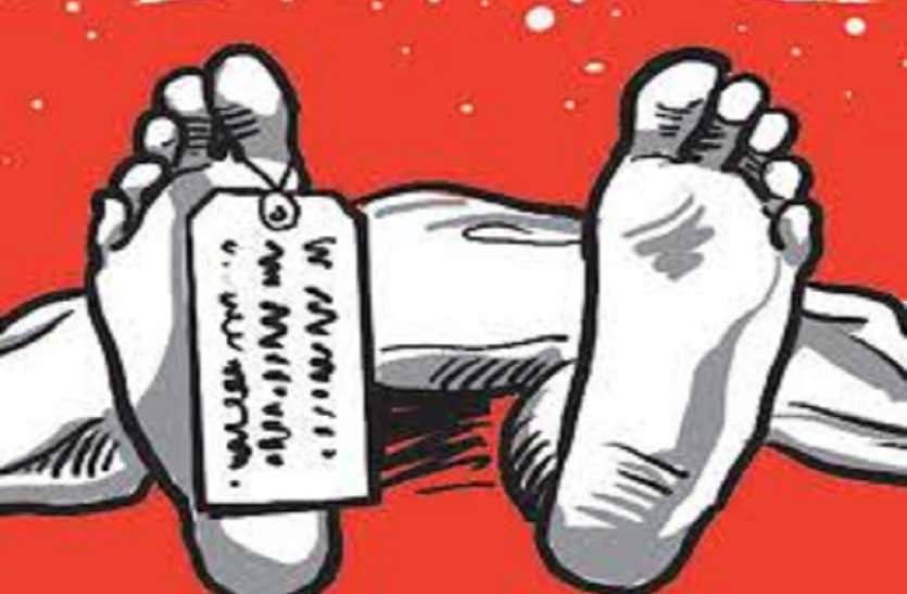 घर के दहलीज पर किशोर ने तोड़ा दम फिर मचा कोहराम घर के दहलीज पर किशोर ने तोड़ा दम फिर मचा कोहराम