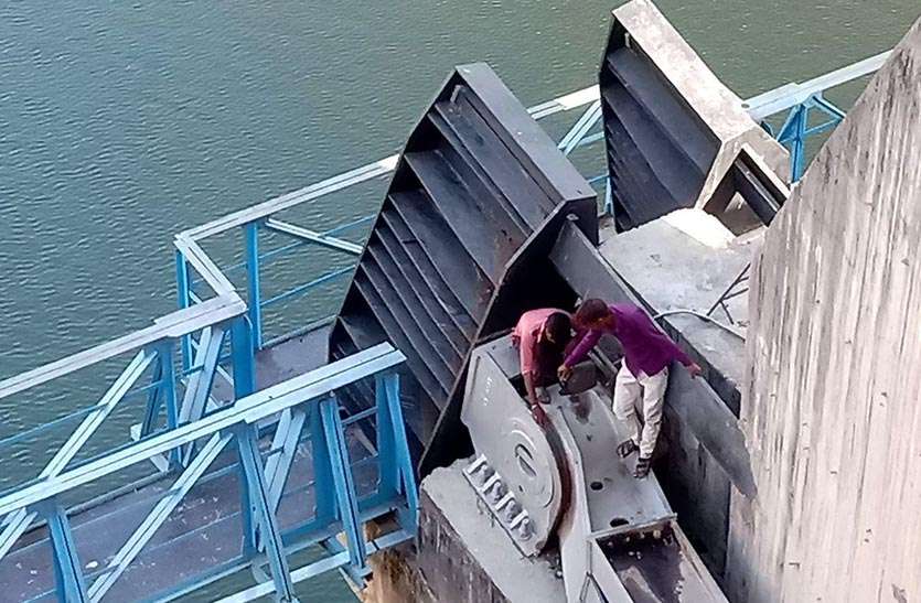 bisalpur dam gate will open automatic skada system ओवरफ्लो तो आॅटोमेटिक खुलेंगे बीसलपुर डेम के गेट