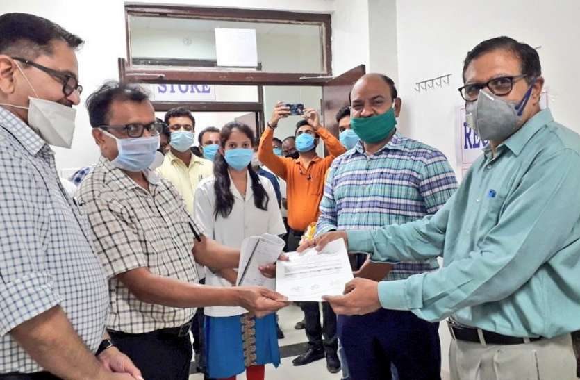 Now Shahdol Medical College will be examined in Corona, not Jabalpurअब जबलपुर नहीं शहडोल मेडिकल कालेज में होगी कोरोना की जांच अब जबलपुर नहीं शहडोल मेडिकल कालेज में होगी कोरोना की जांच