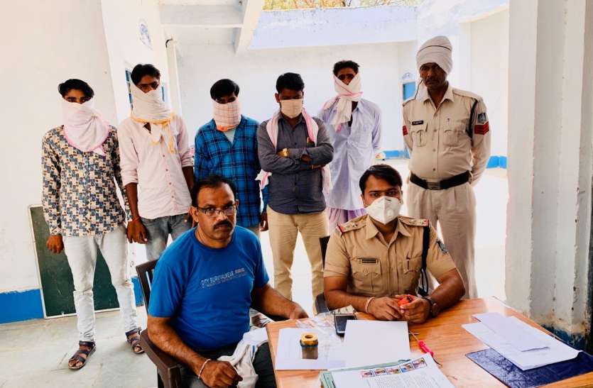 sheopur 6 माह से फरार बिजली खंभे चोरी मामले के 5 इनामी आरोपी दबोचे