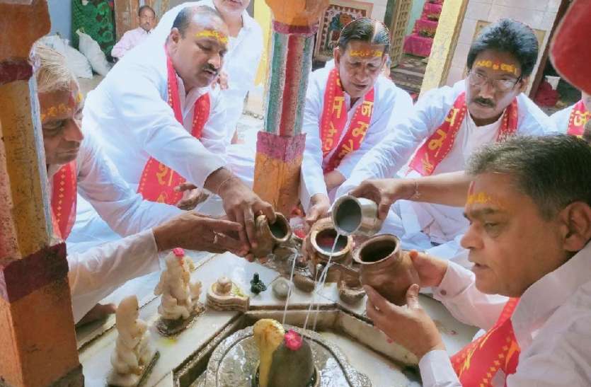 घर-घर गूंजा ओम नम: शिवाय का जयकारा घर-घर गूंजा ओम नम: शिवाय का जयकारा
