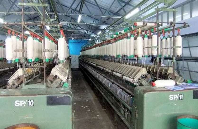 कपड़ा मिलों को नहीं मिल रहे कामगार कपड़ा मिलों को नहीं मिल रहे कामगार