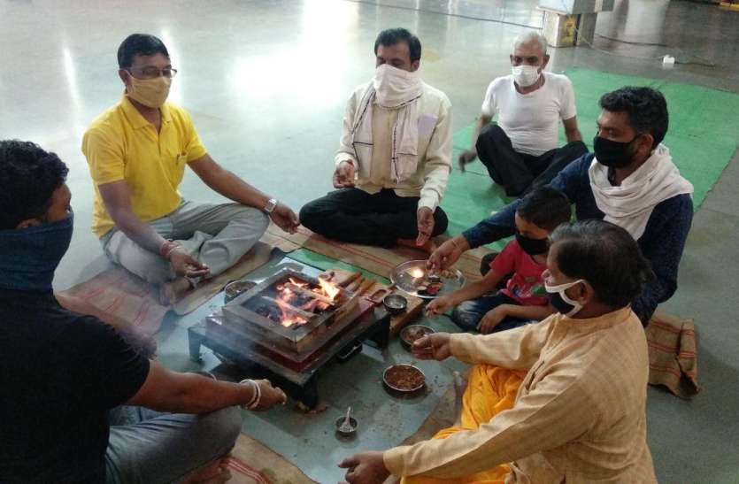 dsc_0182_1.jpg कोरोना को हराने घर-घर गूंजा गायत्री मंत्र