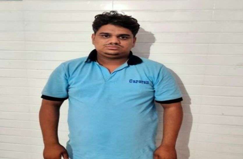 हत्या का खुलासा : अवैध शराब बेचने पर तनातनी पर मारी थी गोली हत्या का खुलासा : अवैध शराब बेचने पर तनातनी पर मारी थी गोली