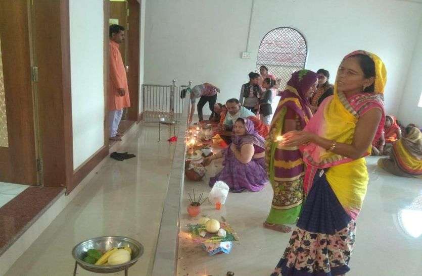 भगवान विष्णु की पूजा कर मनाया निर्जला एकादशीका व्रत भगवान विष्णु की पूजा कर मनाया निर्जला एकादशीका व्रत