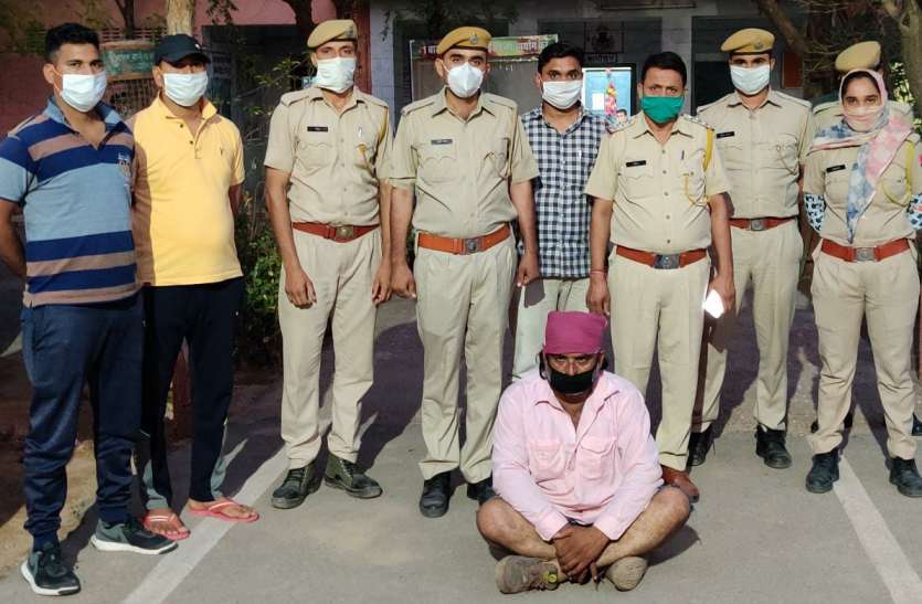 पोकरण में 29.80 ग्राम स्मैक व 7 किलो डोडापोस्त के साथ आरोपी गिरफ्तार पोकरण में 29.80 ग्राम स्मैक व 7 किलो डोडापोस्त के साथ आरोपी गिरफ्तार