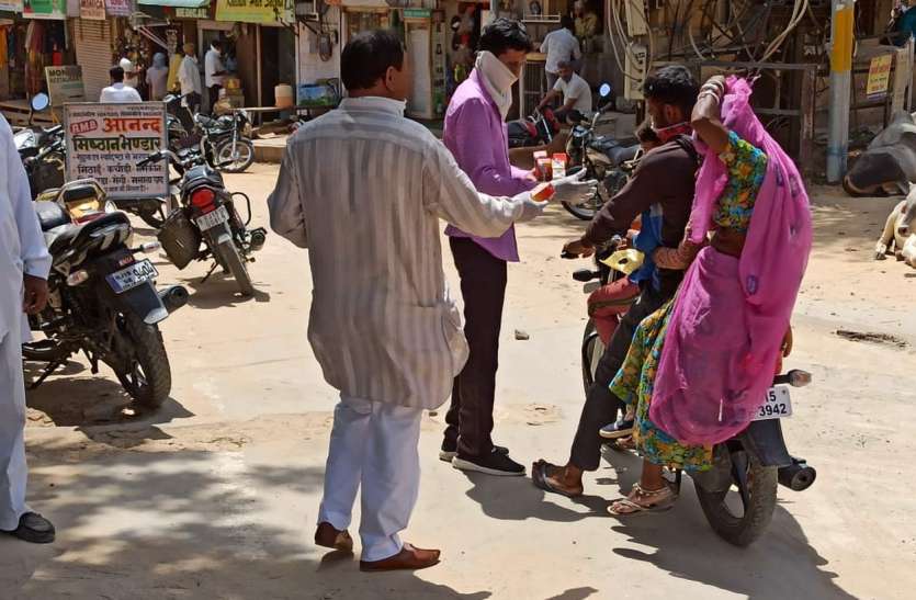 निर्जला एकादशी पर हुए दान-पुण्य, दर्शन नहीं निर्जला एकादशी पर हुए दान-पुण्य, दर्शन नहीं