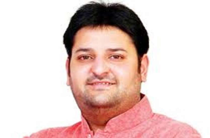 कोरोना से मृतक लोगों के अंतिम संस्कार के लिए मोहित भारतीय की पहल कोरोना से मृतक लोगों के अंतिम संस्कार के लिए मोहित भारतीय की पहल