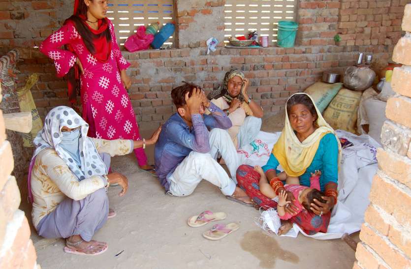 Suicide: विवाहिता सहित दो जनों ने की आत्महत्या, परिवार में मचा कोहराम Suicide: विवाहिता सहित दो जनों ने की आत्महत्या, परिवार में मचा कोहराम