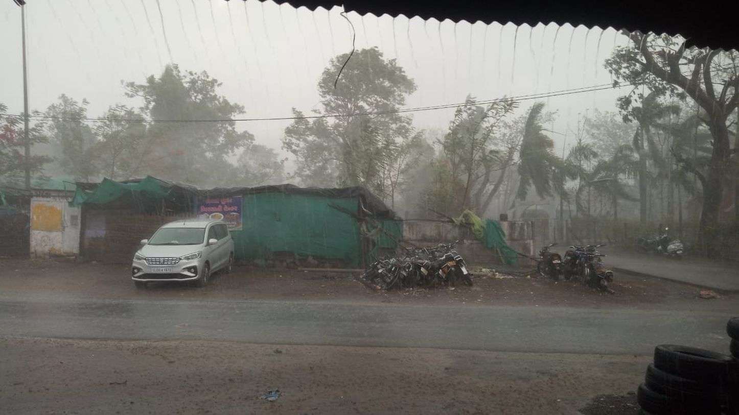 समुद्री तूफान से बचाव के लिए प्रशासन अलर्ट