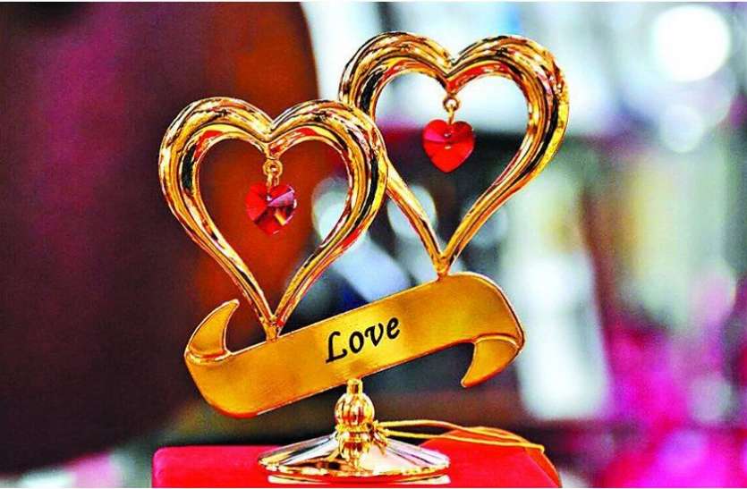 ये गिफ्ट देने से प्यार में बढ़ने लगती हैं दूरियां, भूलकर भी न दें यह उपहार ये गिफ्ट देने से प्यार में बढ़ने लगती हैं दूरियां, भूलकर भी न दें यह उपहार